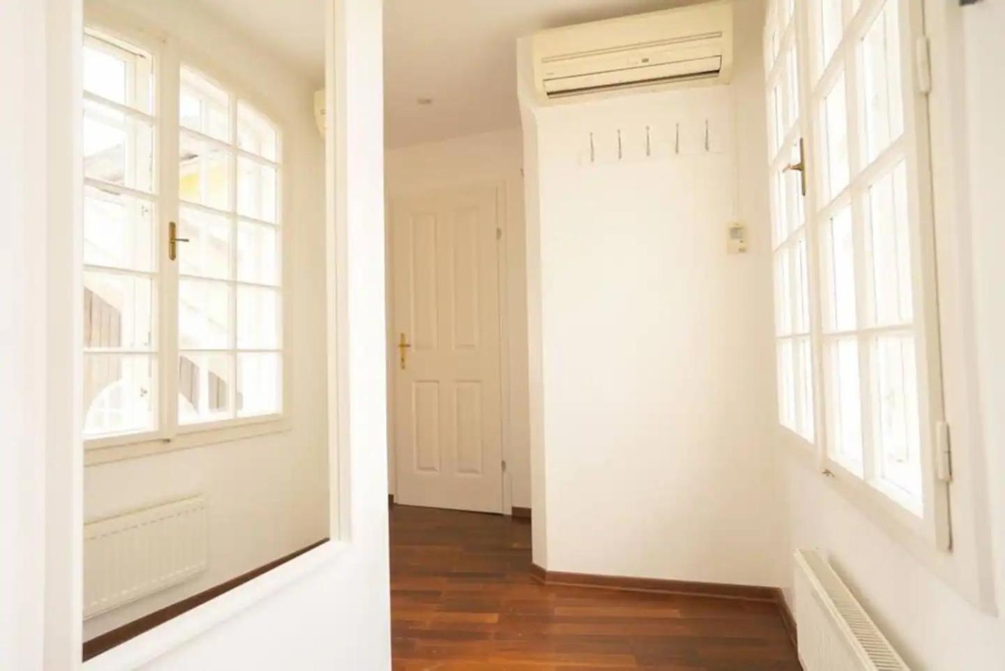 Authentic Austrian Flat In The South Of Vienna Lejlighed Modling Eksteriør billede
