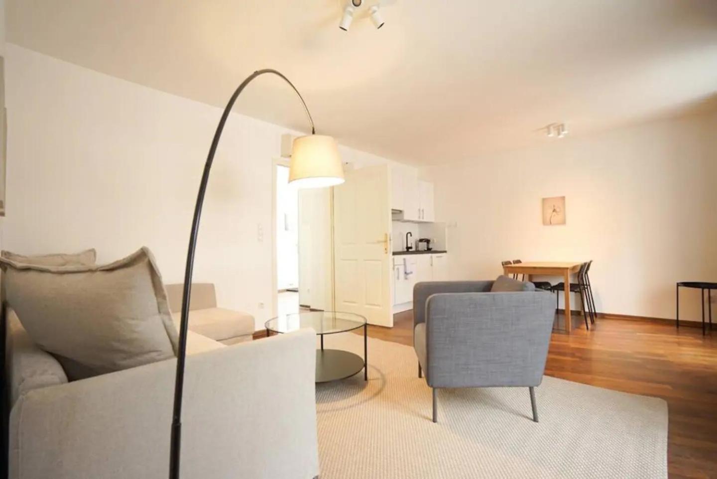 Authentic Austrian Flat In The South Of Vienna Lejlighed Modling Eksteriør billede
