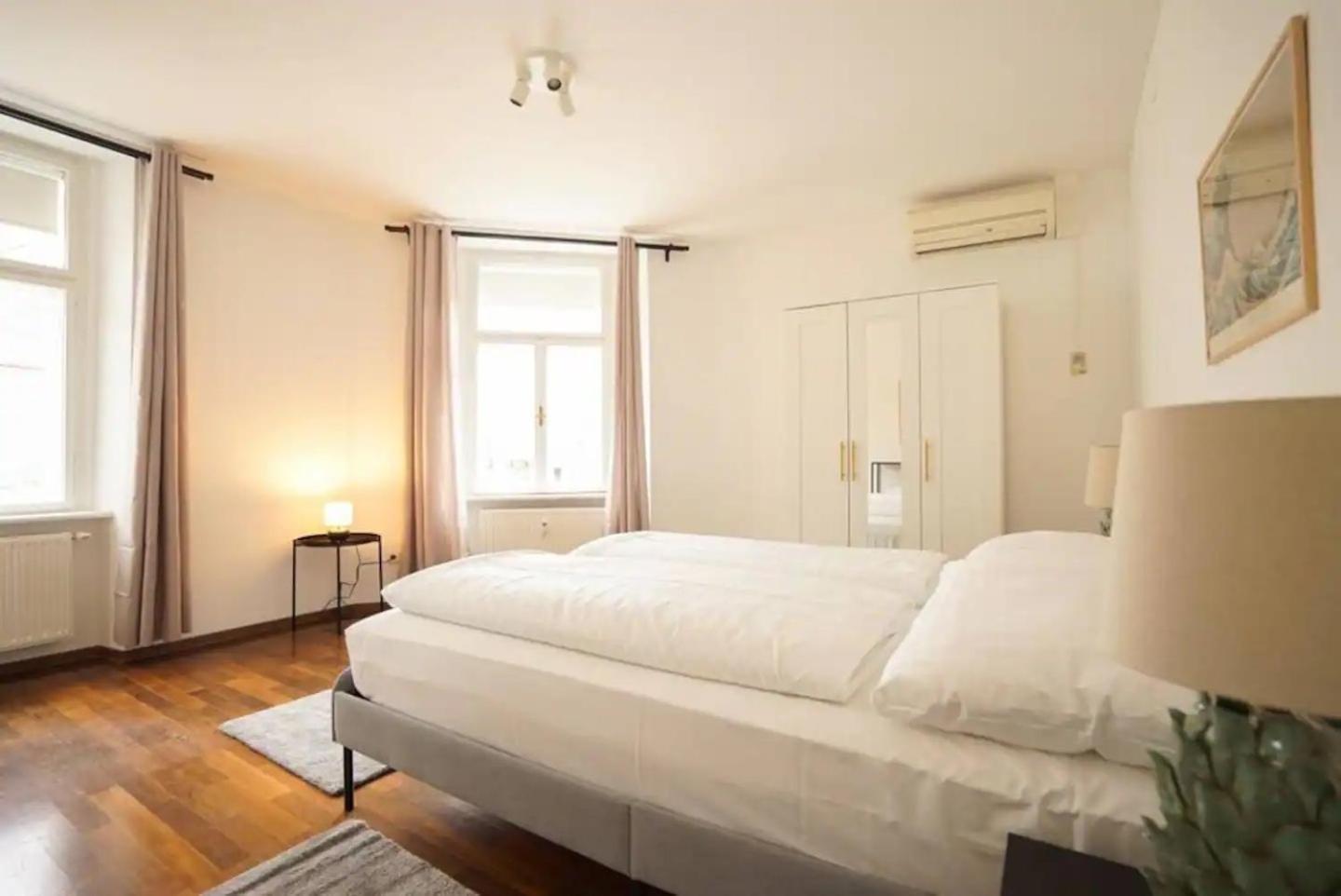 Authentic Austrian Flat In The South Of Vienna Lejlighed Modling Eksteriør billede