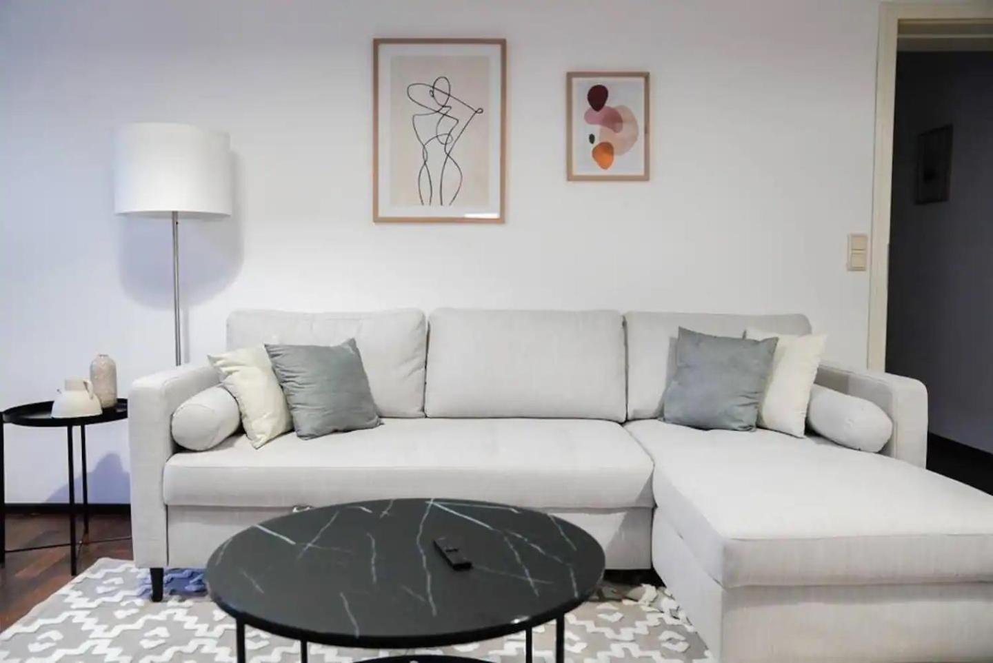 Authentic Austrian Flat In The South Of Vienna Lejlighed Modling Eksteriør billede
