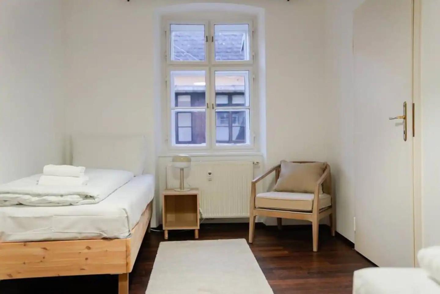 Authentic Austrian Flat In The South Of Vienna Lejlighed Modling Eksteriør billede