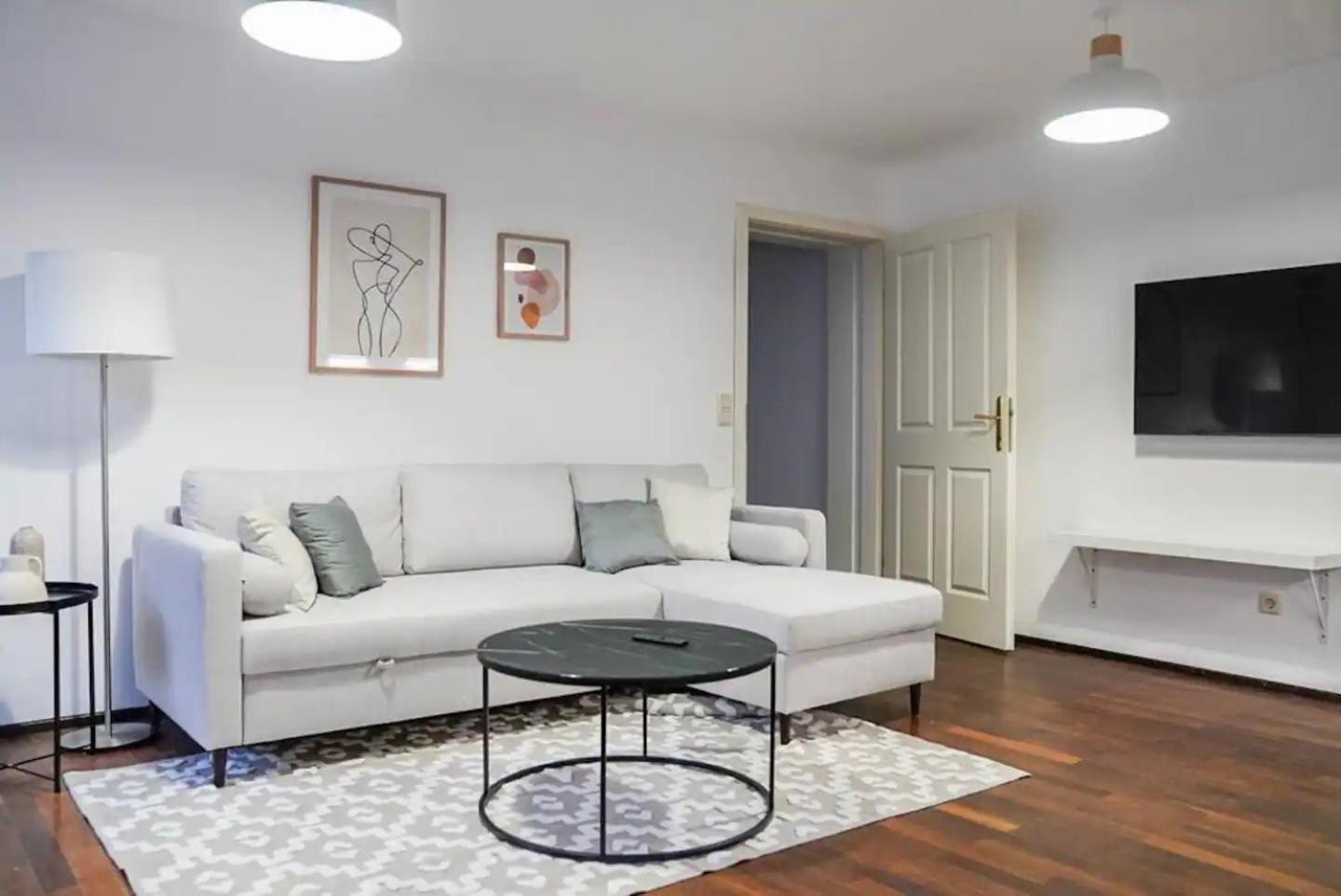 Authentic Austrian Flat In The South Of Vienna Lejlighed Modling Eksteriør billede