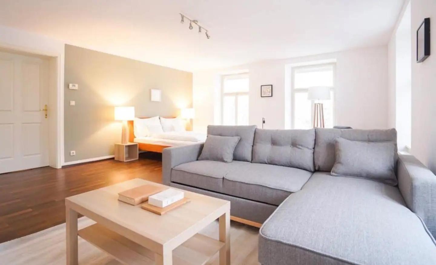 Authentic Austrian Flat In The South Of Vienna Lejlighed Modling Eksteriør billede