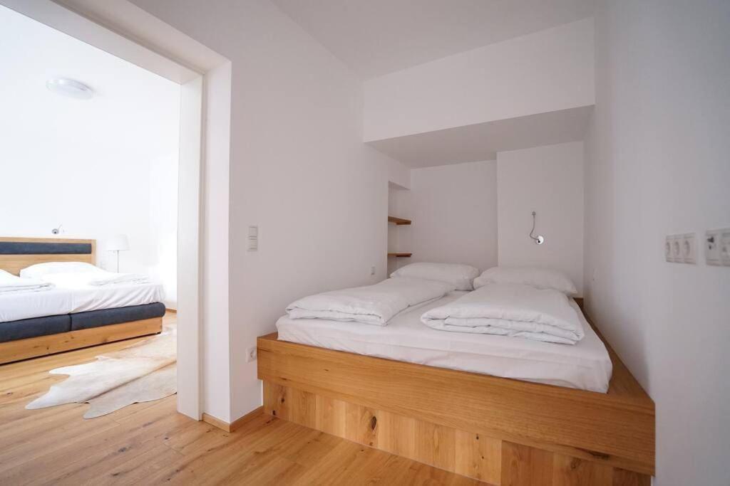 Authentic Austrian Flat In The South Of Vienna Lejlighed Modling Eksteriør billede