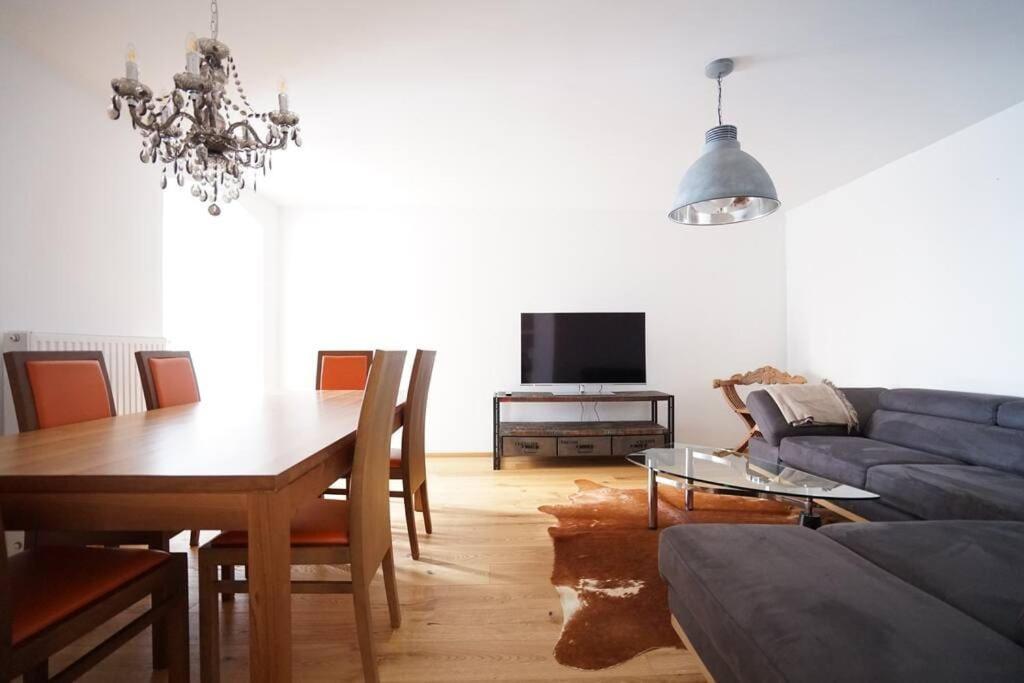 Authentic Austrian Flat In The South Of Vienna Lejlighed Modling Eksteriør billede