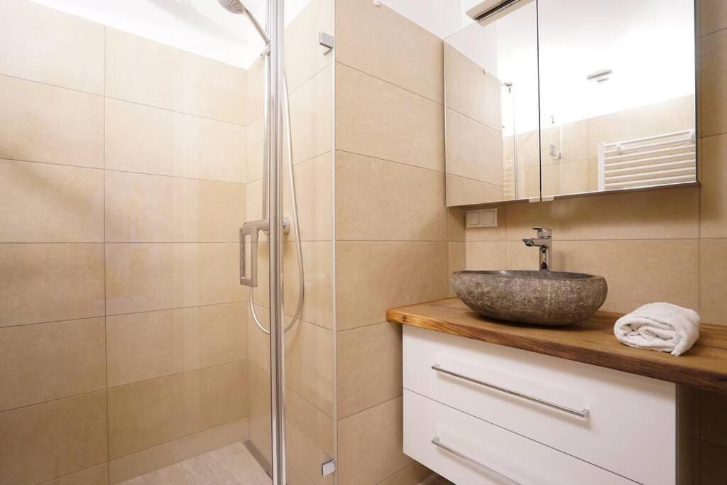 Authentic Austrian Flat In The South Of Vienna Lejlighed Modling Eksteriør billede